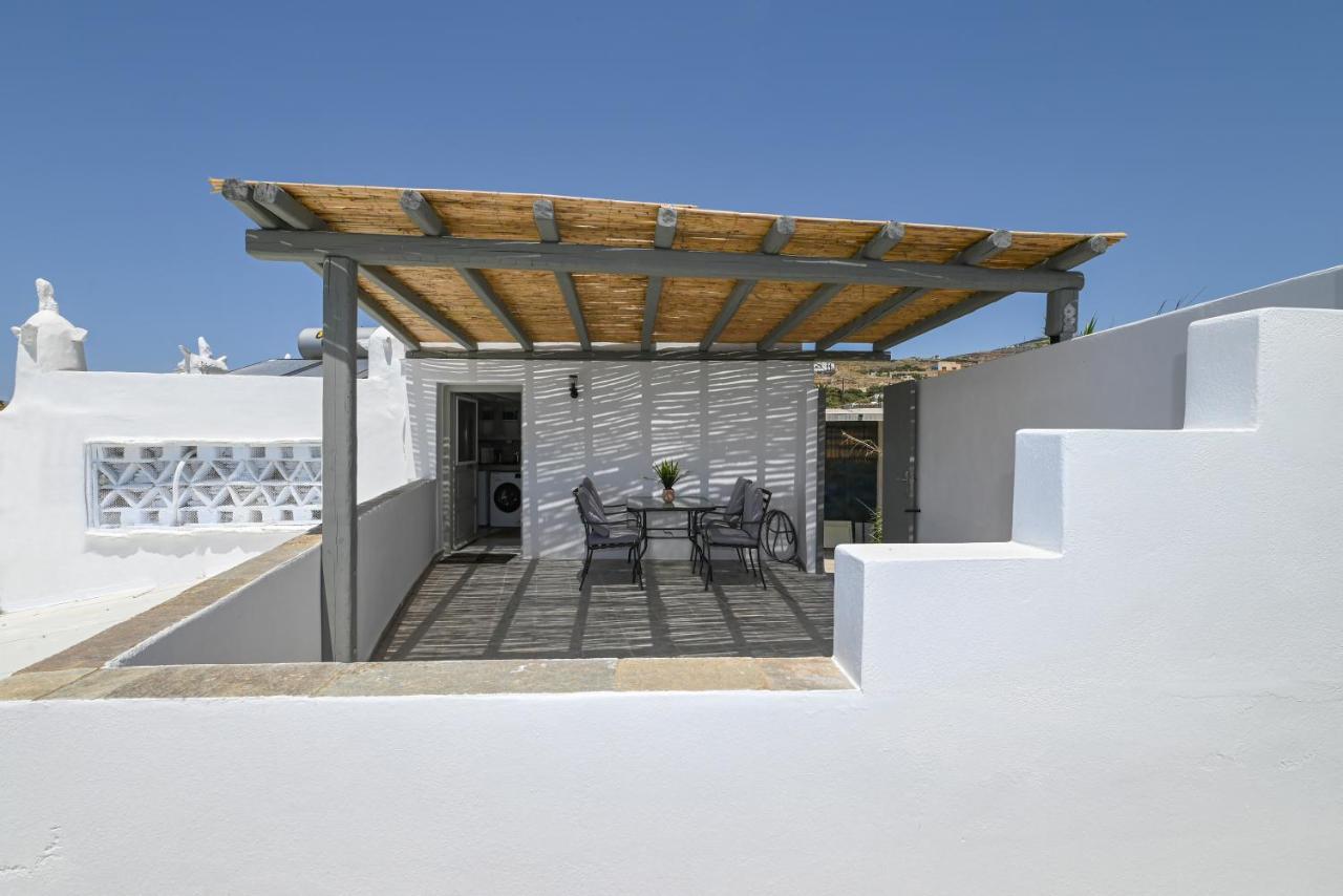 Kleris Apartments 8 Tinos Bagian luar foto