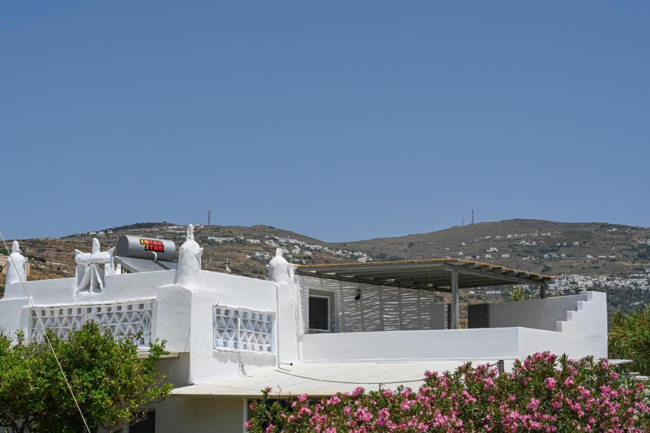 Kleris Apartments 8 Tinos Bagian luar foto